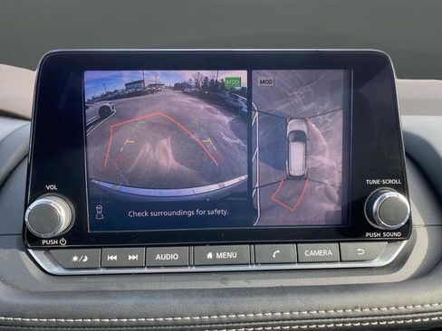 Used 2021 Nissan Rogue SV image 10