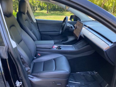 Used 2022 Tesla Model Y Performance AWD/4WD image 18