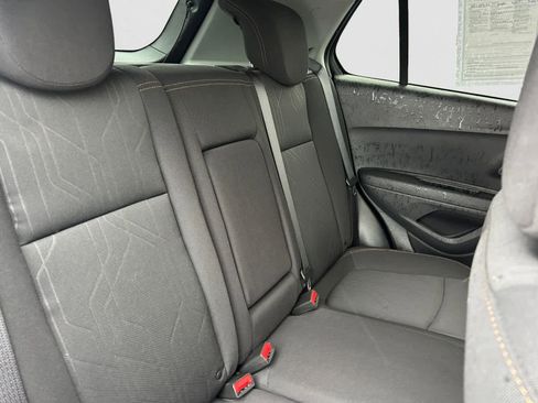 Used 2020 Chevrolet Trax LT image 18