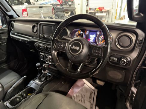 Used 2021 Jeep Wrangler Unlimited Sport w/ Cold Weather Group AWD/4WD image 5