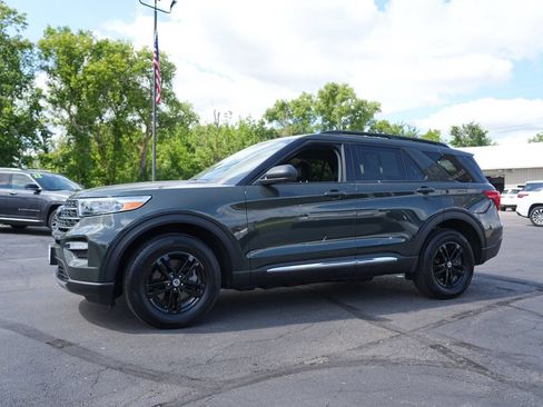 Used 2024 Ford Explorer XLT w/ Equipment Group 202A AWD/4WD image 6