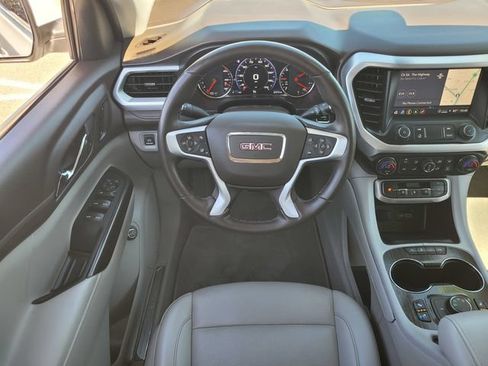 Certified 2023 GMC Acadia SLT w/ Technology Package AWD/4WD image 13