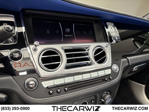 Used 2019 Rolls-Royce Dawn RWD image 48