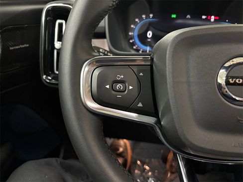 Certified 2023 Volvo XC40 Recharge Ultimate w/ Protection Package Premier image 25