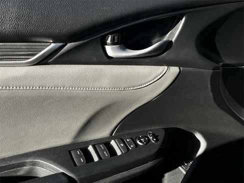 Used 2021 Honda Civic EX-L image 21