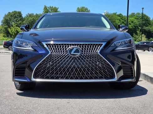 Used 2018 Lexus LS 500 AWD w/ Luxury Package image 3
