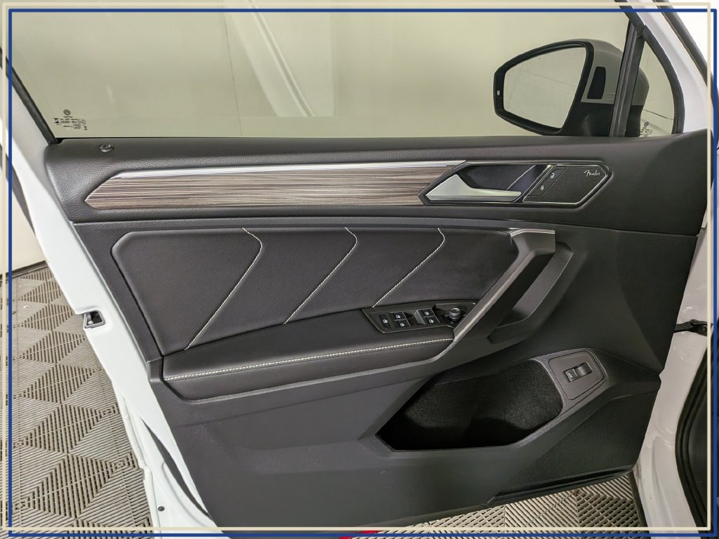 Used 2024 Volkswagen Tiguan SEL R-Line AWD/4WD image 17