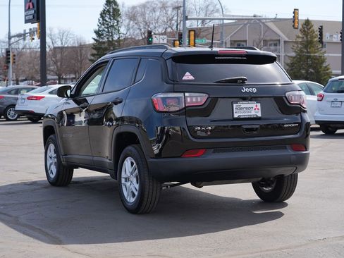 Used 2018 Jeep Compass Sport image 5