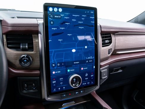 Used 2023 Ford Expedition Limited image 26