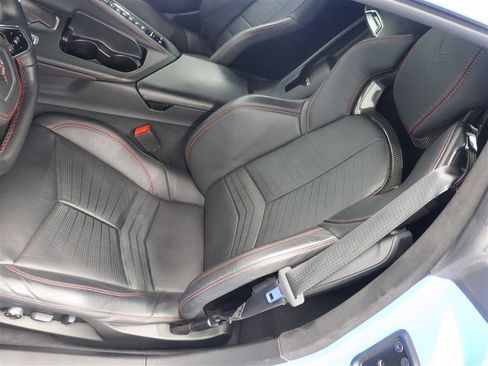Used 2021 Chevrolet Corvette Stingray Premium Cpe w/ Z51 Performance Package RWD image 20