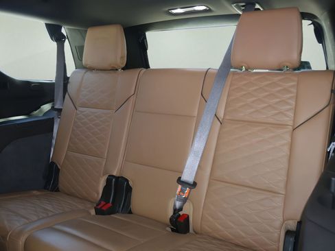 Used 2021 Cadillac Escalade Sport w/ LPO, ONYX Package AWD/4WD image 16