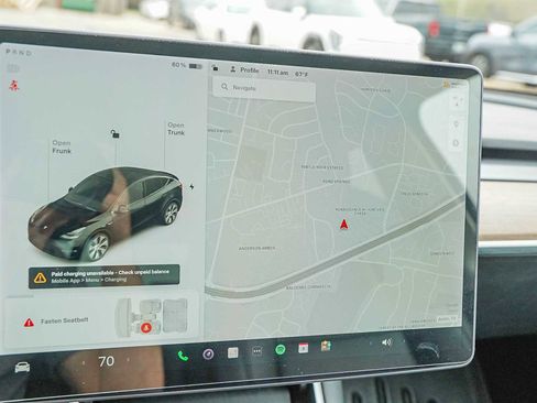 Used 2021 Tesla Model Y Long Range image 16