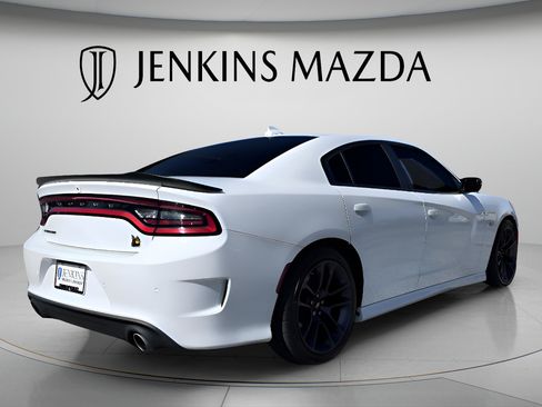 Used 2023 Dodge Charger Scat Pack w/ Technology Group RWD image 10