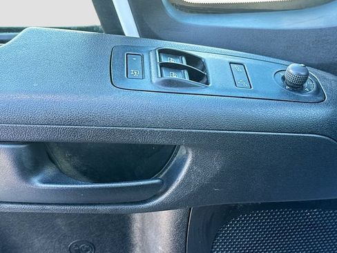 Used 2025 RAM ProMaster 2500 w/ Convenience Group FWD image 18