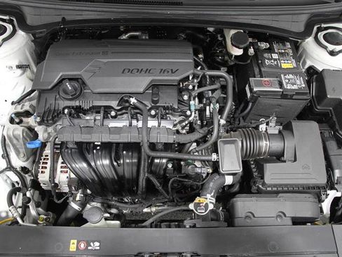 Used 2025 Kia K4 GT-Line w/ GT-Line Premium Package image 22