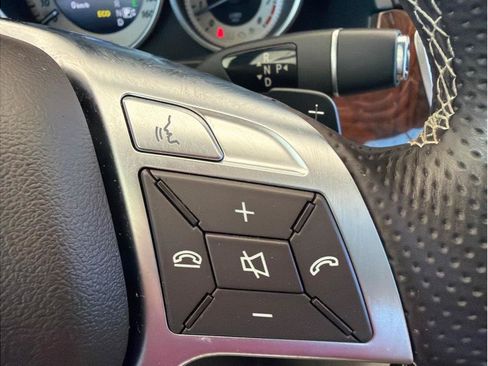 Used 2014 Mercedes-Benz E 350 4MATIC Sedan image 18