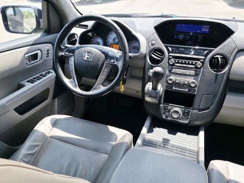 Used 2013 Honda Pilot Touring image 24