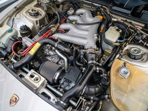 Used 1986 Porsche 944 Turbo image 45