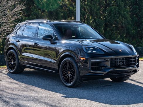 New 2026 Porsche Cayenne image 9