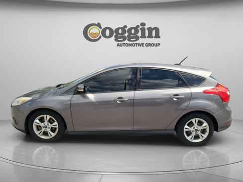 Used 2013 Ford Focus SE w/ Interior Protection Pkg FWD image 3
