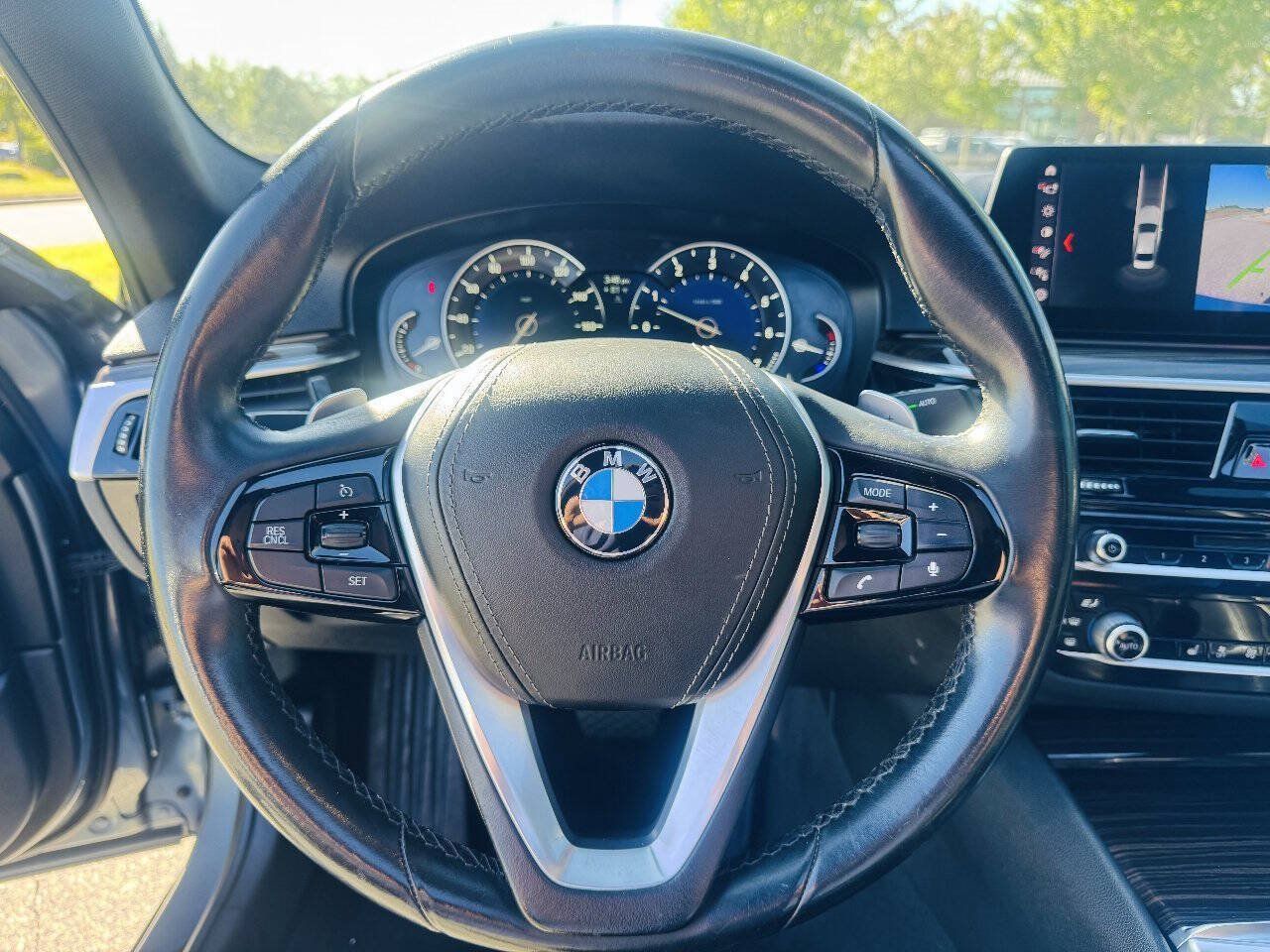 Used 2019 BMW 530i w/ Convenience Package RWD image 18