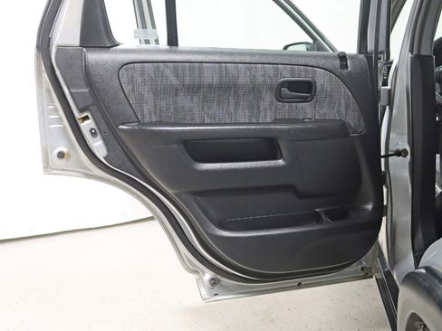 Used 2004 Honda CR-V LX image 26