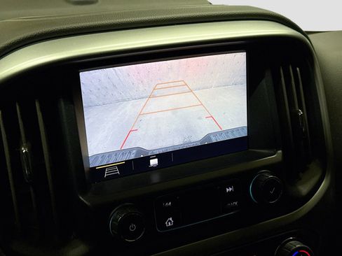 Used 2022 Chevrolet Colorado ZR2 AWD/4WD image 17