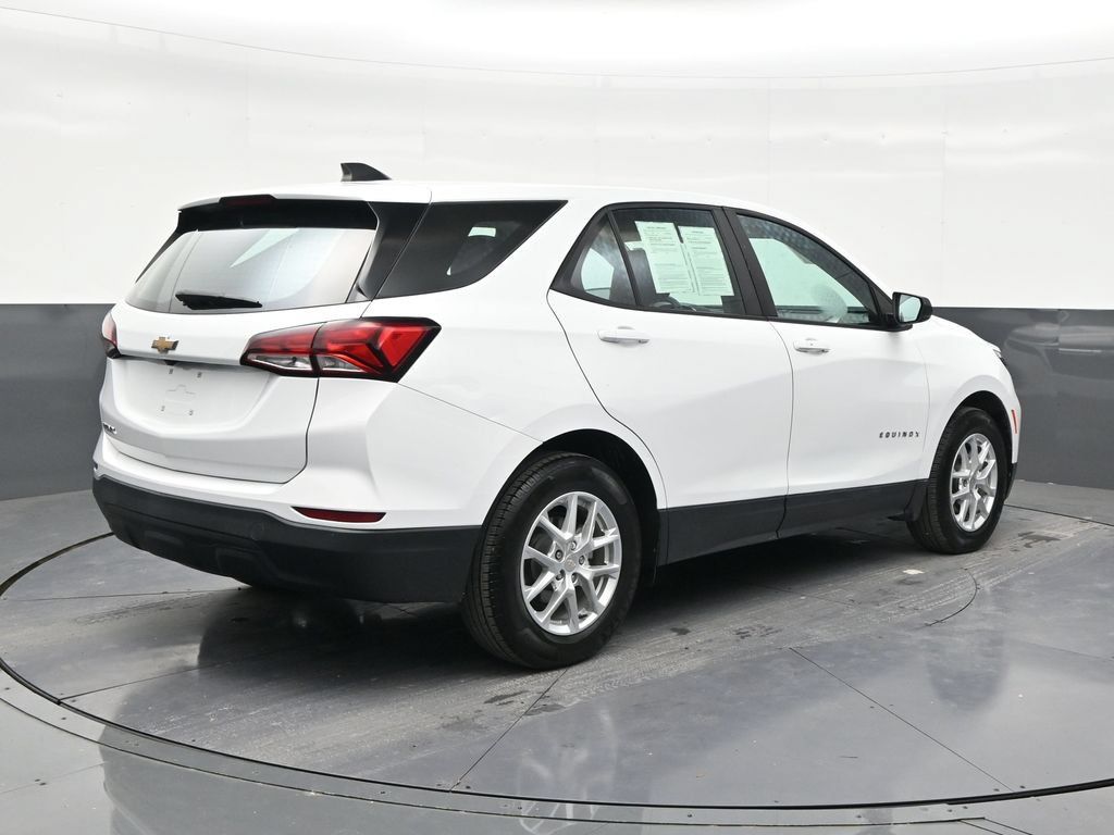 Used 2022 Chevrolet Equinox LS FWD image 5