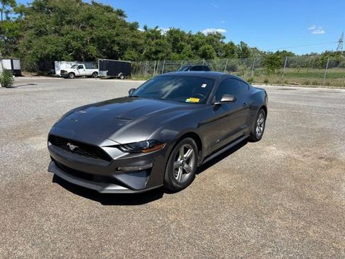 Used 2018 Ford Mustang Coupe RWD image 6