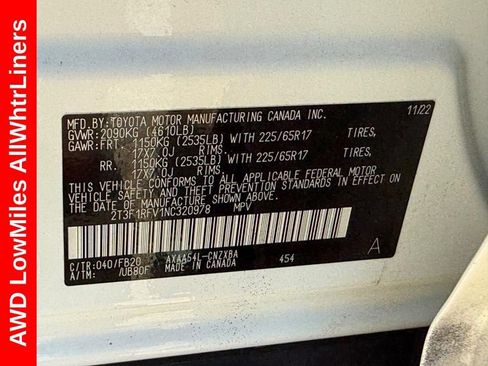 Used 2022 Toyota RAV4 LE AWD/4WD image 31