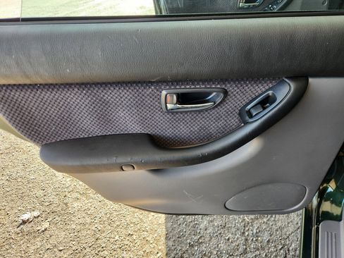 Used 2003 Subaru Legacy L image 9