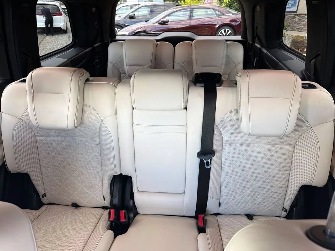 Used 2018 Mercedes-Benz GLS 550 4MATIC image 33