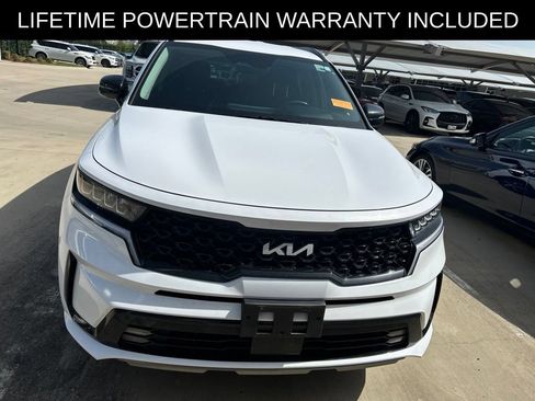Used 2023 Kia Sorento EX FWD image 2