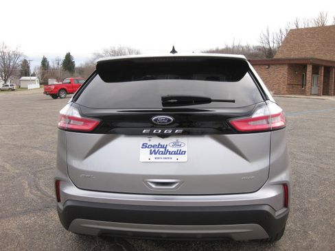 Used 2024 Ford Edge SEL w/ Convenience Package image 8