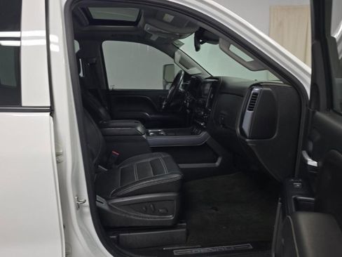 Used 2015 GMC Sierra 2500 Denali w/ Duramax Plus Package image 3