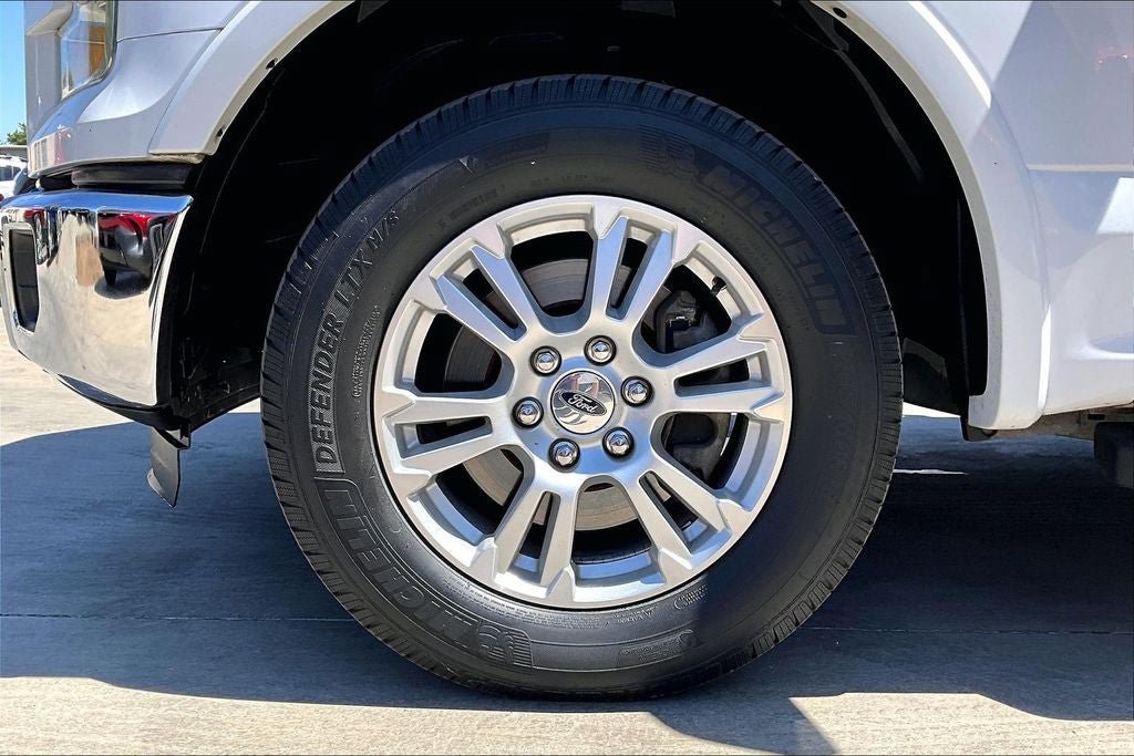 Used 2016 Ford F150 Lariat w/ Equipment Group 501A Mid RWD image 8