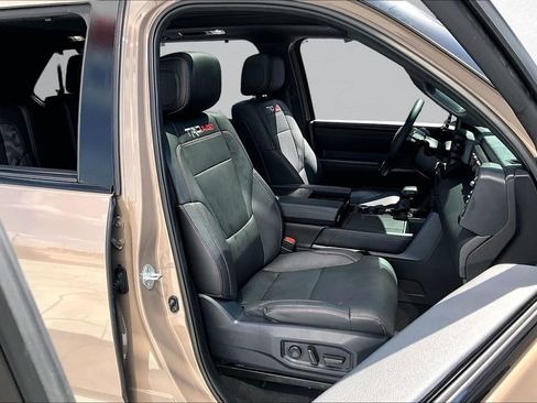 Used 2025 Toyota Sequoia TRD Pro AWD/4WD image 31