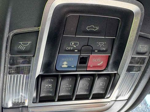 Used 2022 RAM 1500 Limited w/ Bed Utility Group image 21