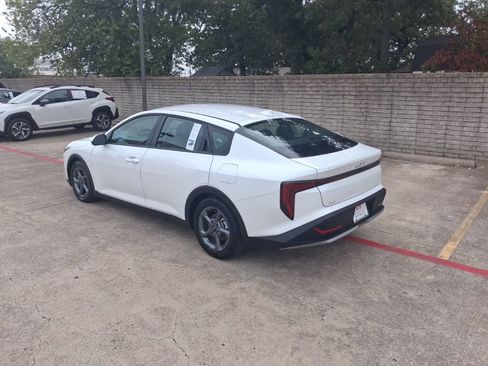 Used 2025 Kia K4 FWD image 8