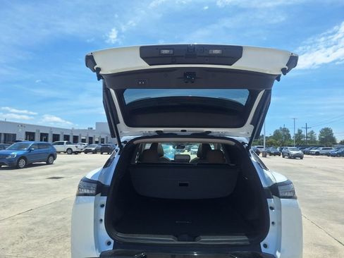 Used 2025 Nissan Murano Platinum w/ Cargo Package image 28