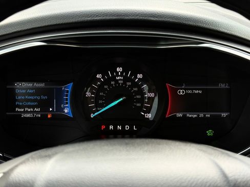 Used 2020 Ford Fusion SE image 29