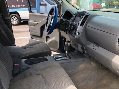 Used 2016 Nissan Frontier SV w/ SV Value Truck Package RWD image 17
