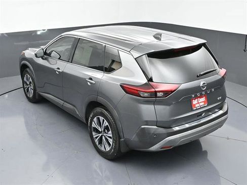 Used 2021 Nissan Rogue SV FWD image 40