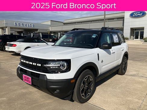 New 2025 Ford Bronco Sport Outer Banks AWD/4WD image 3