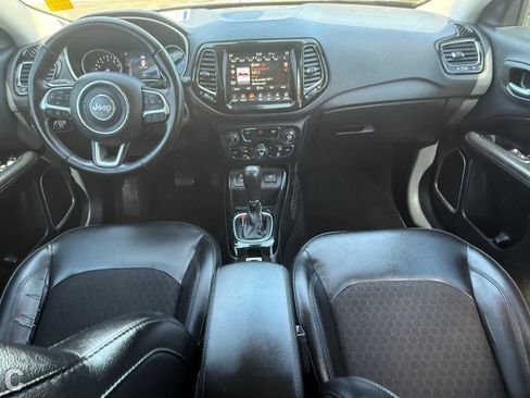 Used 2020 Jeep Compass Latitude FWD image 14