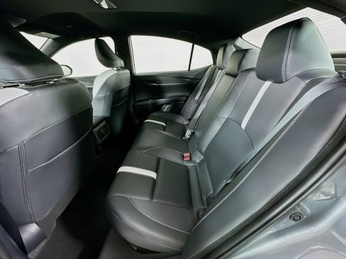 Used 2026 Toyota Camry SE FWD image 26