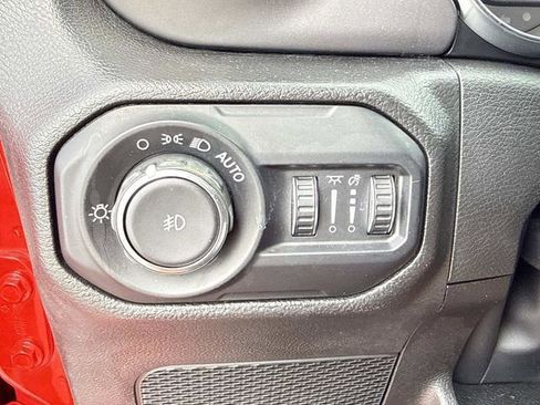 Used 2022 Jeep Wrangler Unlimited Sport w/ Sun And Sound Package image 28