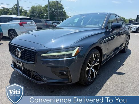 Used 2023 Volvo S60 B5 Plus w/ Climate Package AWD/4WD image 4
