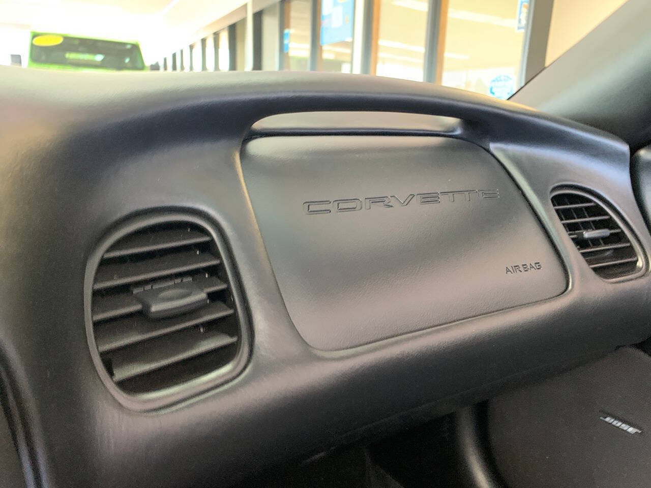 Used 2004 Chevrolet Corvette Convertible w/ Preferred Equipment Group RWD image 19