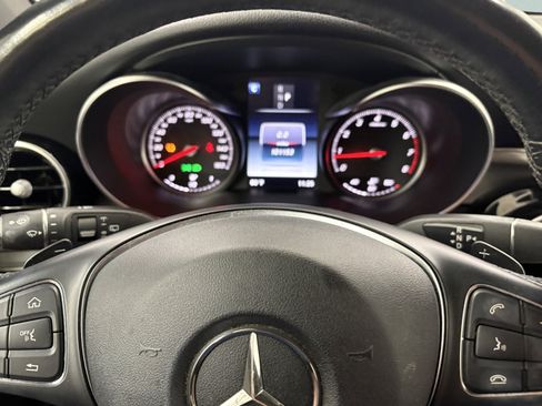Used 2017 Mercedes-Benz GLC 300 4MATIC image 24